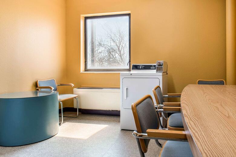 Hotel Quality Inn & Suites