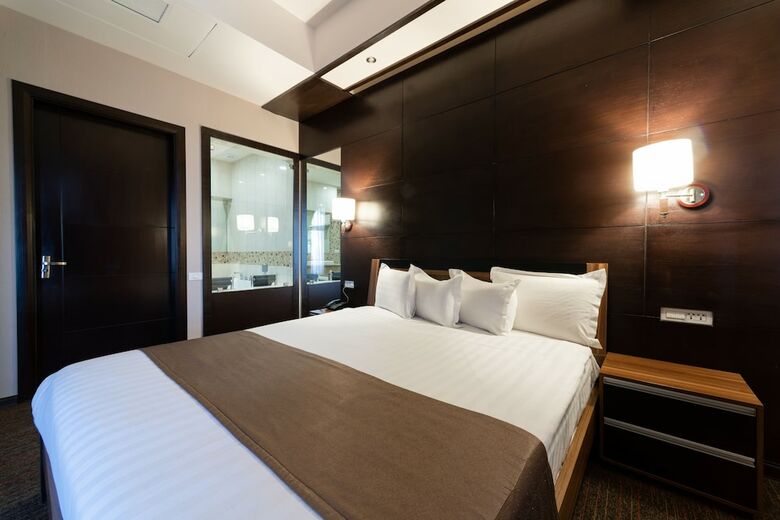 Bass Boutique Hotel