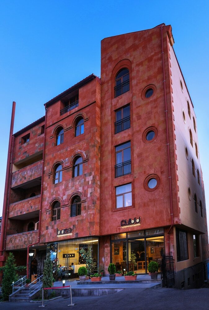 Bass Boutique Hotel
