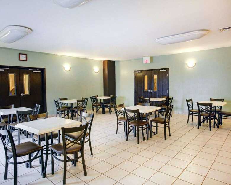 Hotel Quality Inn And Suites Airport