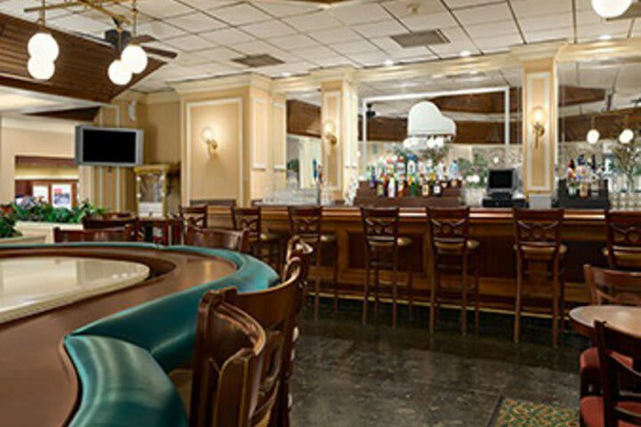 Hotel Ramada Conference Center Jacks