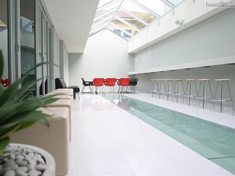 Hostal Base Melbourne St. Kilda