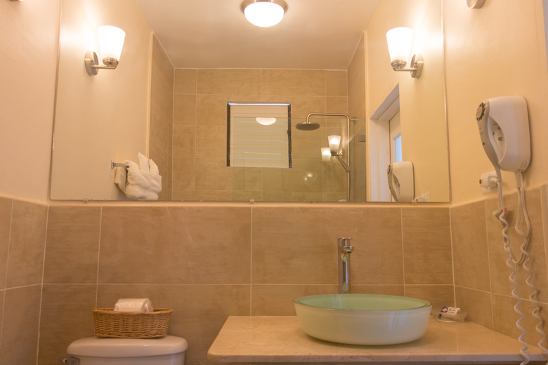 Hotel Travellers Beach Resort