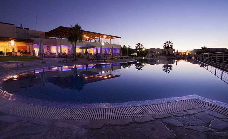 Hotel Theo Sunset Bay Holiday Village