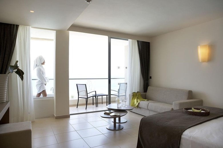 Hotel The Ixian Grand