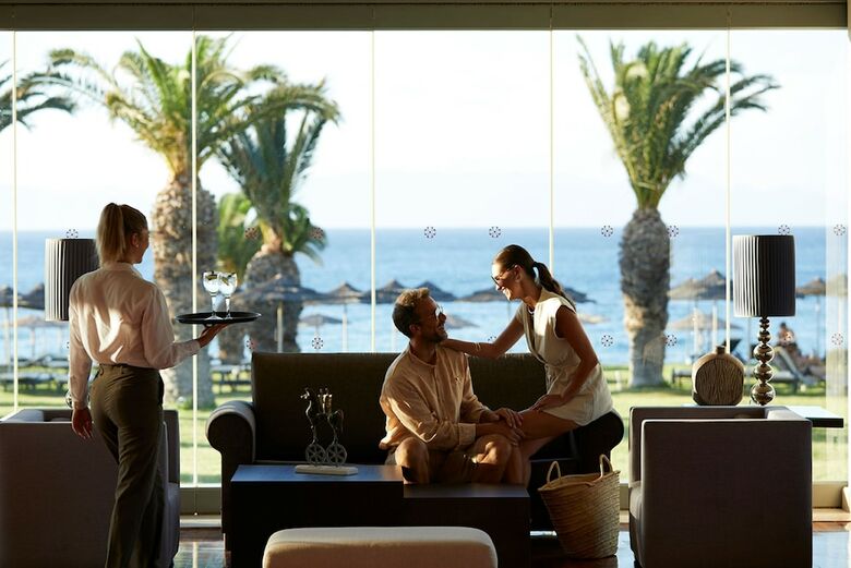 Hotel The Ixian Grand
