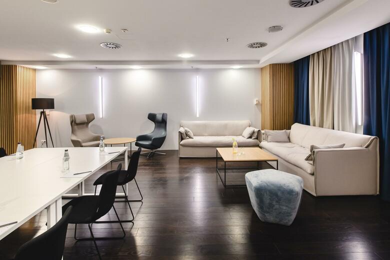 Hotel Courtyard By Marriott Warsaw Airport