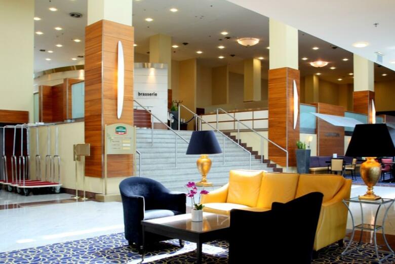 Hotel Courtyard By Marriott Warsaw Airport