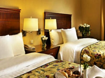 Hotel Courtyard By Marriott Warsaw Airport