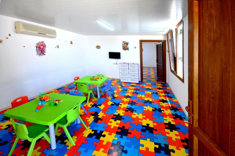 Hotel Adonis