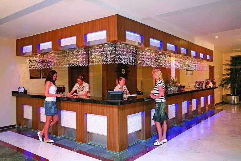 Corolla Hotel