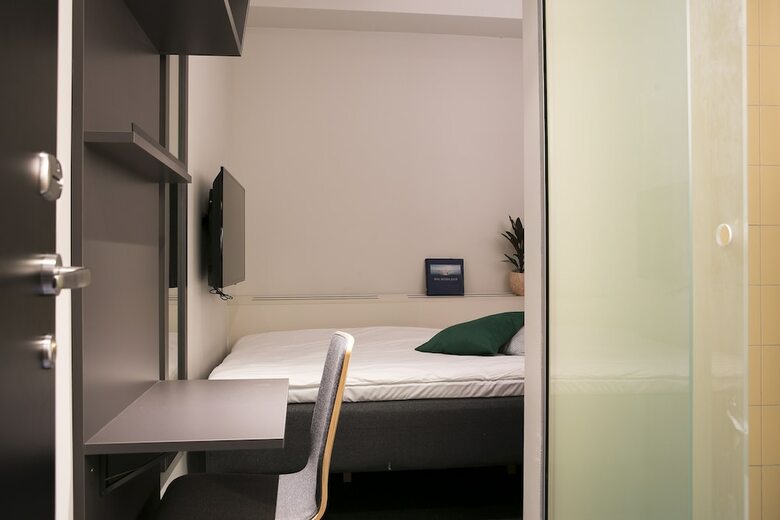 Moment Hotels