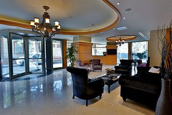 Queen Hotel & Spa