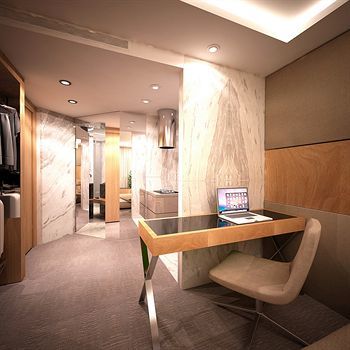 Hotel Gk Regency Suites