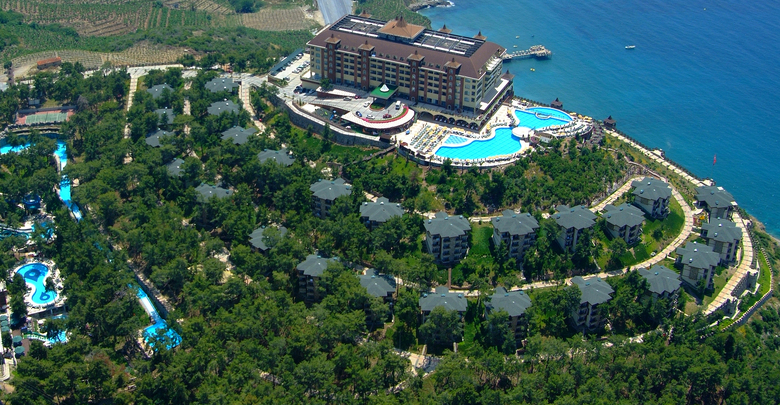 Utopia World Hotel