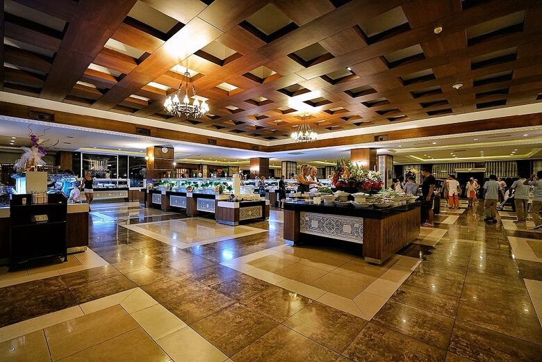 Utopia World Hotel