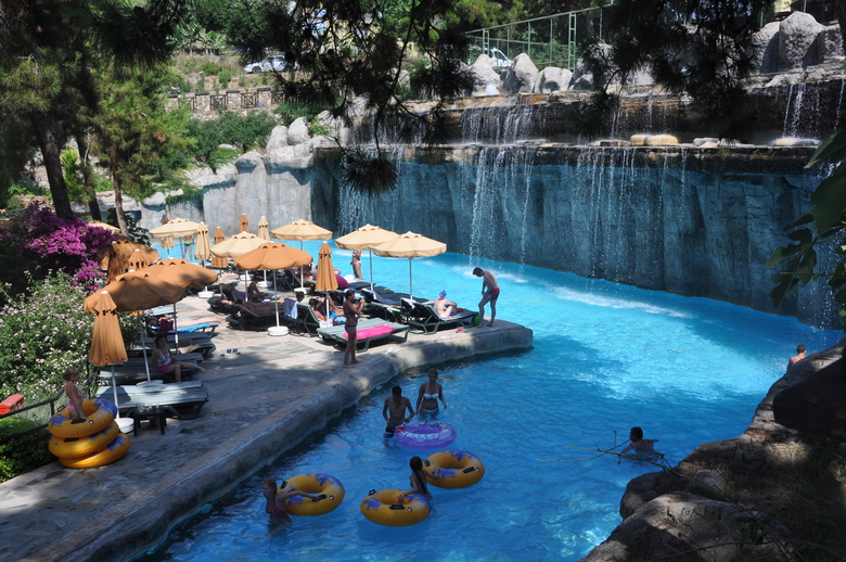 Utopia World Hotel