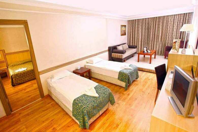 Utopia World Hotel