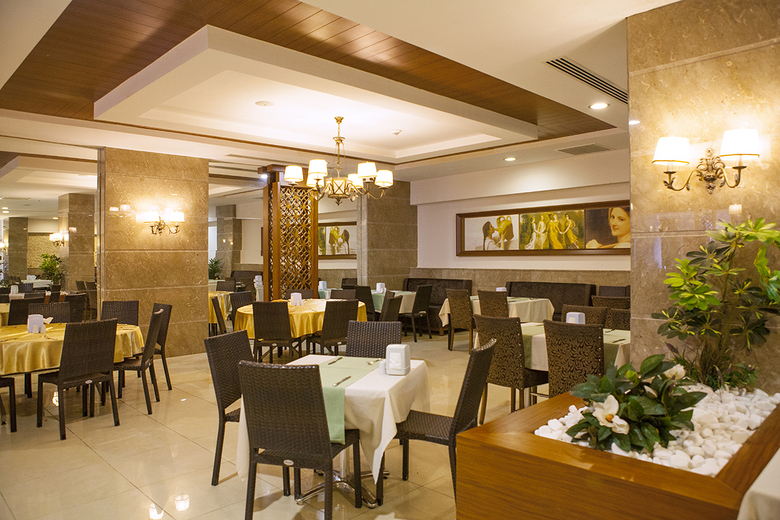 Diamond Beach Hotel