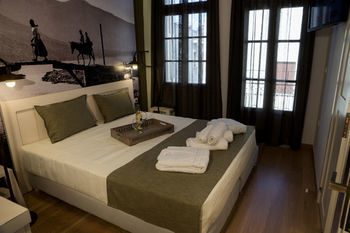 Hotel Elia Ntaliani Suites