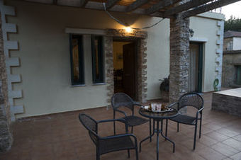 Villa Elia Therissos Maisonettes