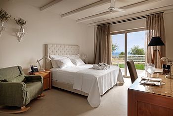 Hotel Camvillia Resort