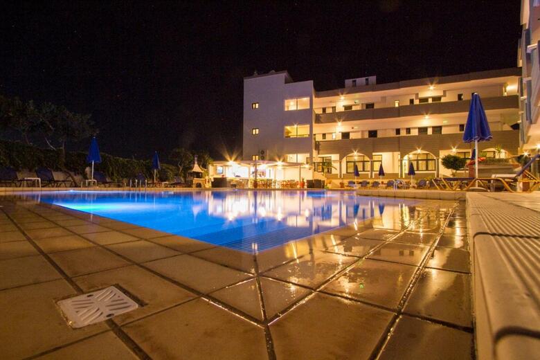 Aparthotel Christina Beach Hotel