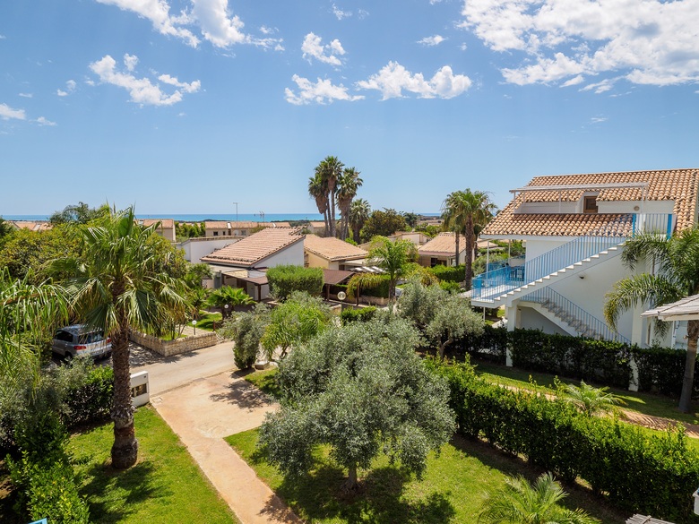 Hostal Athena Resort