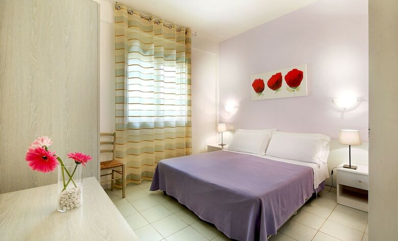 Hostal Athena Resort