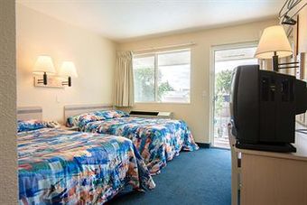 Hotel Motel 6 Reno - Virginia Plumb