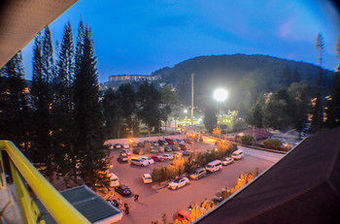 Hotel Century Pines Resort