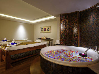 Hotel Novotel Yangon Max