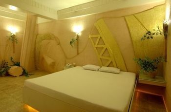 Hotel Victoria Court North Edsa