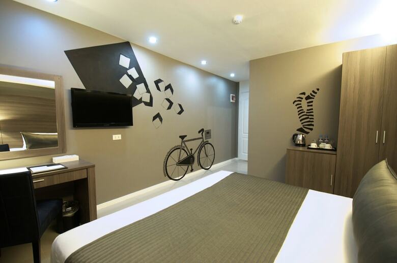 Hotel Astoria Greenbelt