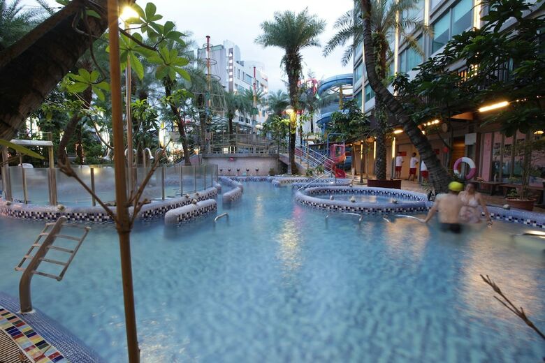 Resort One Hotel