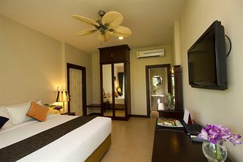 Hotel Lakeside Chalet By Mida