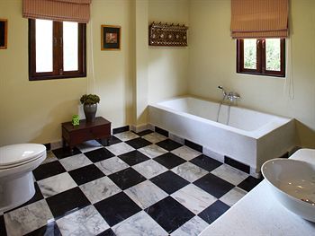 Apartamento Ndol Streamside Thai Villas