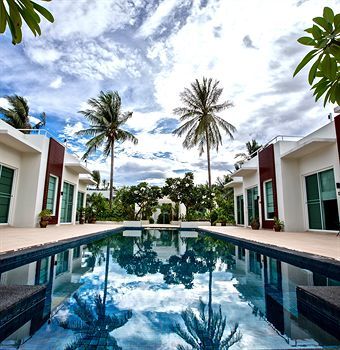 Aparthotel Away Beach Village Resort Pranburi
