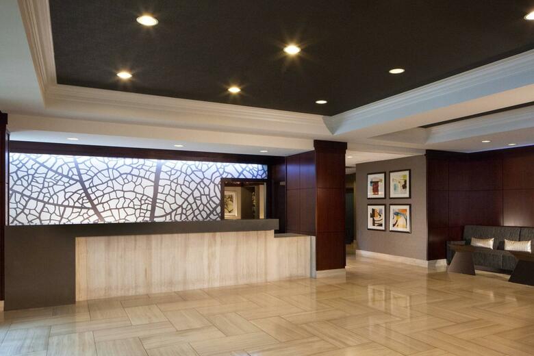 Hotel Dallas Marriott Suites Market Center