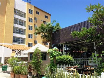 Hotel Yanadin Serviced Apartment