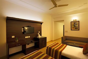 Hotel The Atrium
