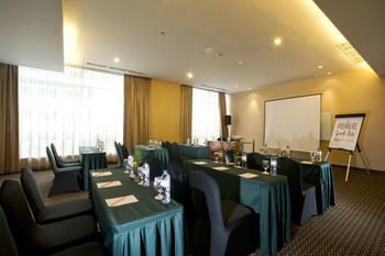 Hotel Grand Zuri Jababeka - Cikarang