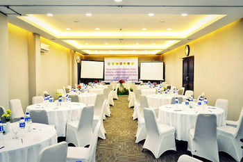 Lampion Hotel Solo