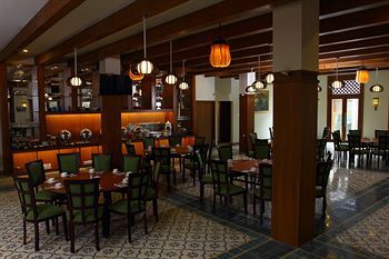 Hotel Aziza Solo