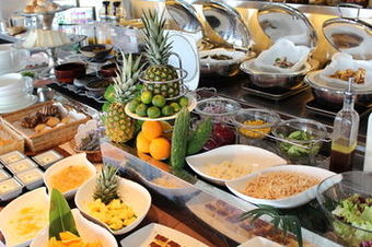 Kumejima Eef Beach Hotel