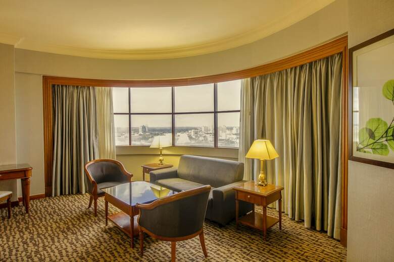 Hotel Renaissance