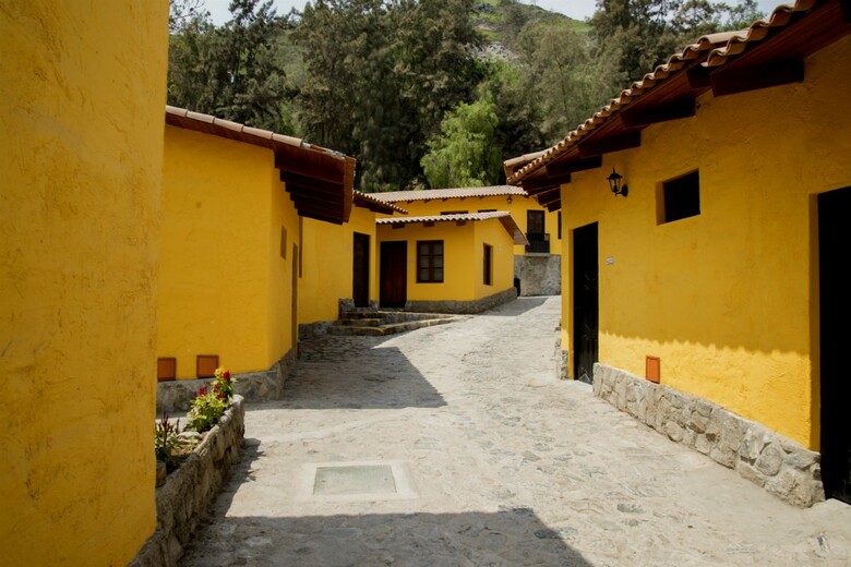 Hotel Decameron El Pueblo