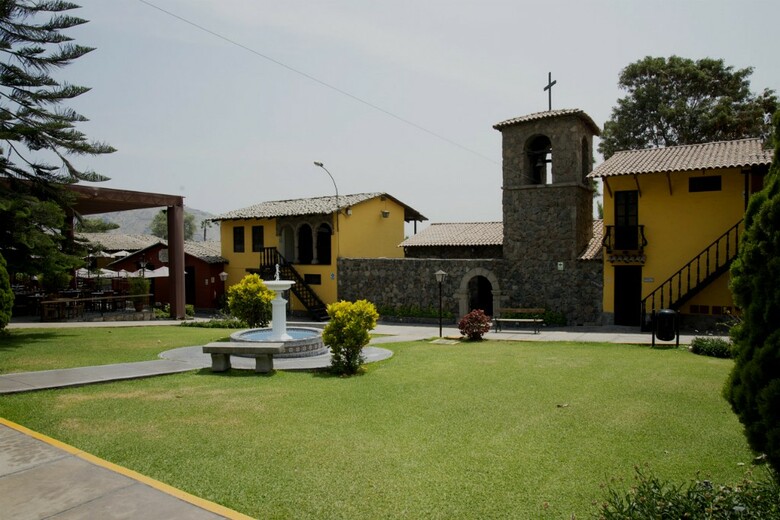 Hotel Decameron El Pueblo
