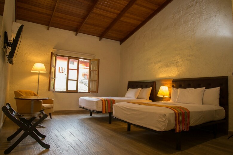 Hotel Decameron El Pueblo