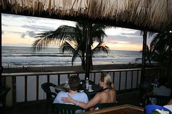 Hostal The Backyard Hotel